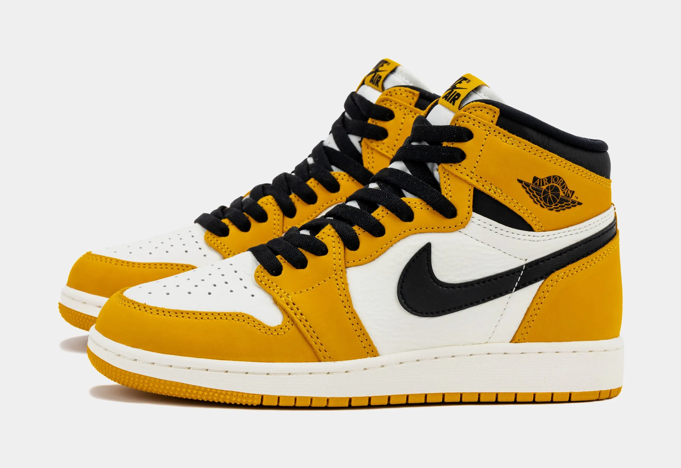 Air Jordan 1 Retro High OG Yellow Ochre Grade School Lifestyle Shoes (Yellow Ochre/Sail/Black)