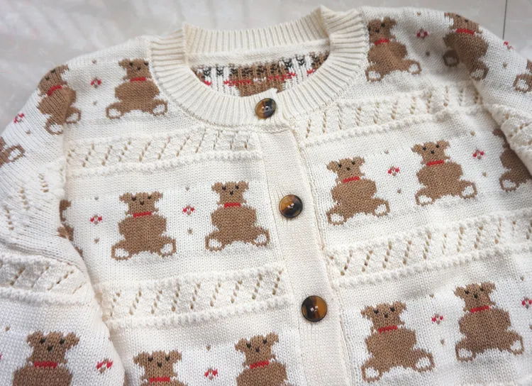 CUTE BEAR KNIT CARDIGAN SWEATER BY21060