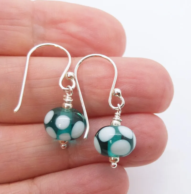 emerald dot mini bead earrings