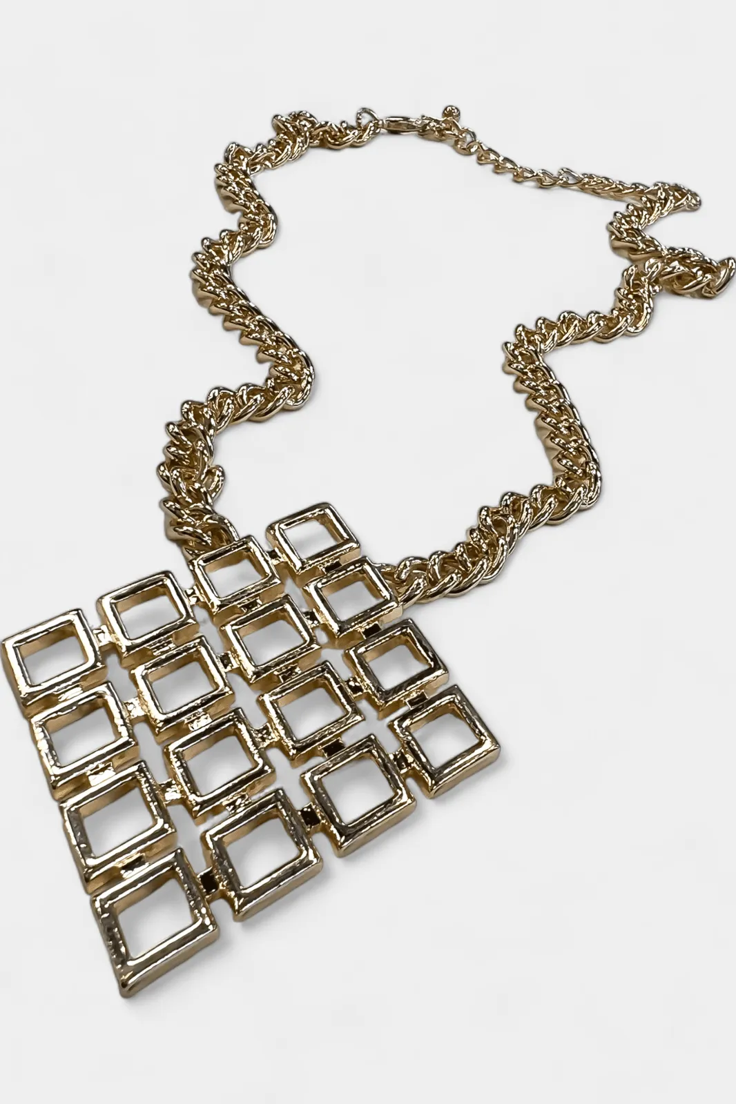 Gold Argyle Pendant Necklace